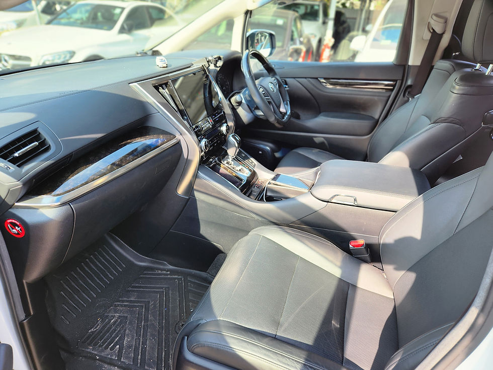 縮圖：2015 Toyota Vellfire 2.5 ZG