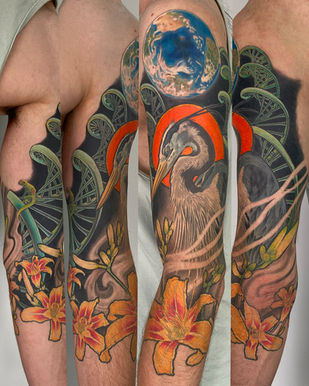 Colour nature elements covering almost entire arm