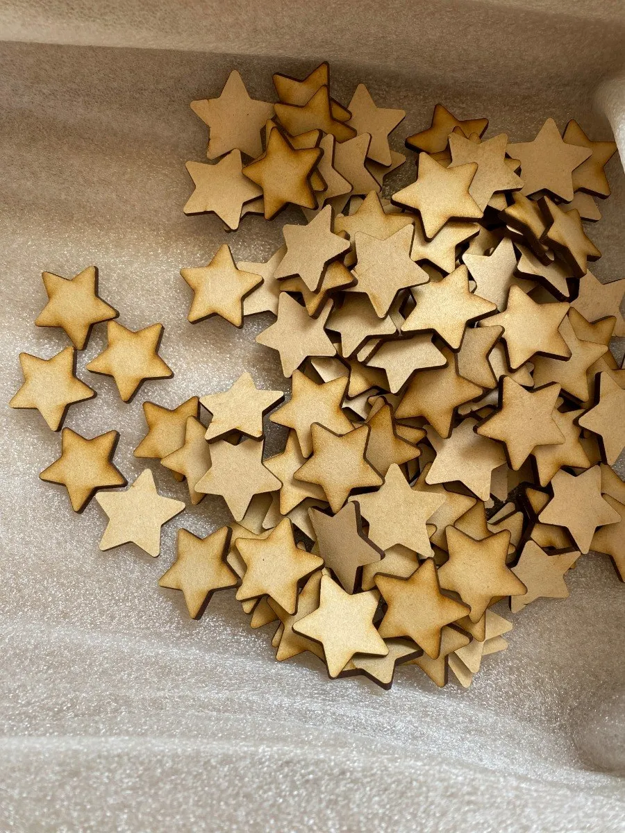 Miniatura: 100 Estrellas MDF Decoración Adorno