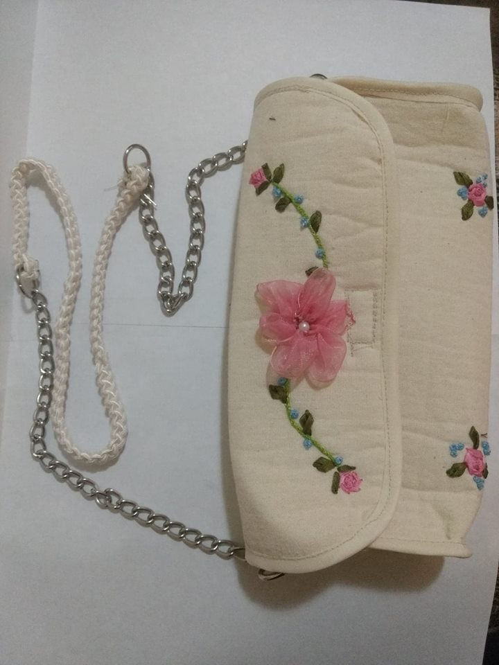 Miniatura: Bolsa con cadena