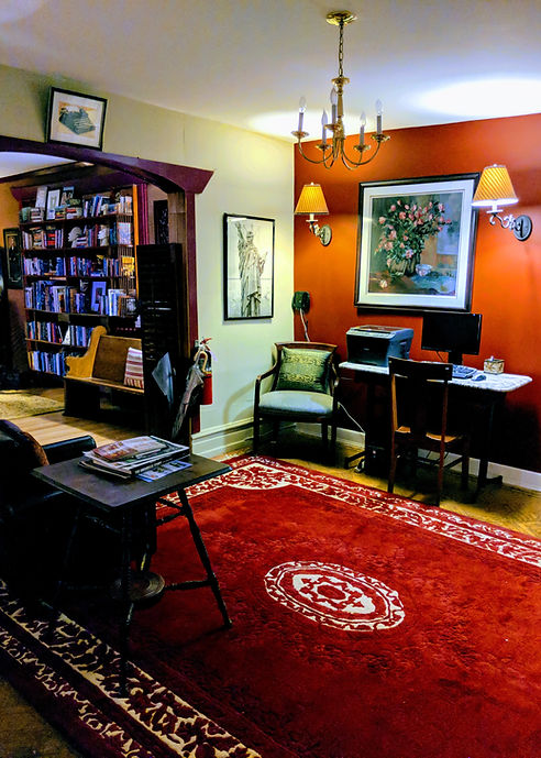 Lounge and Library with free Computer ac