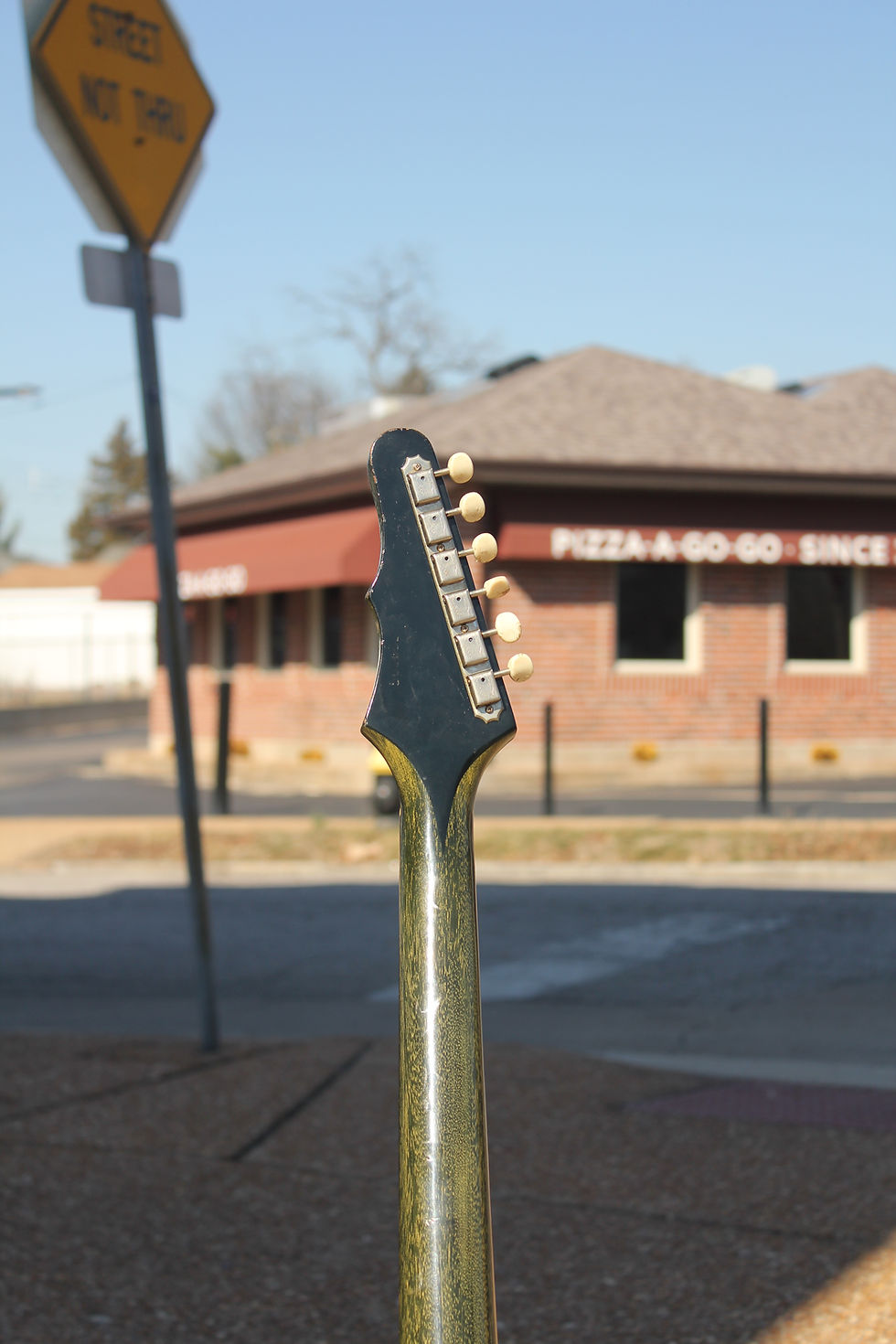 Thumbnail: 1965 Epiphone "Dwight" Coronet