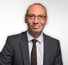 Prof. Schwertel_edited.jpg