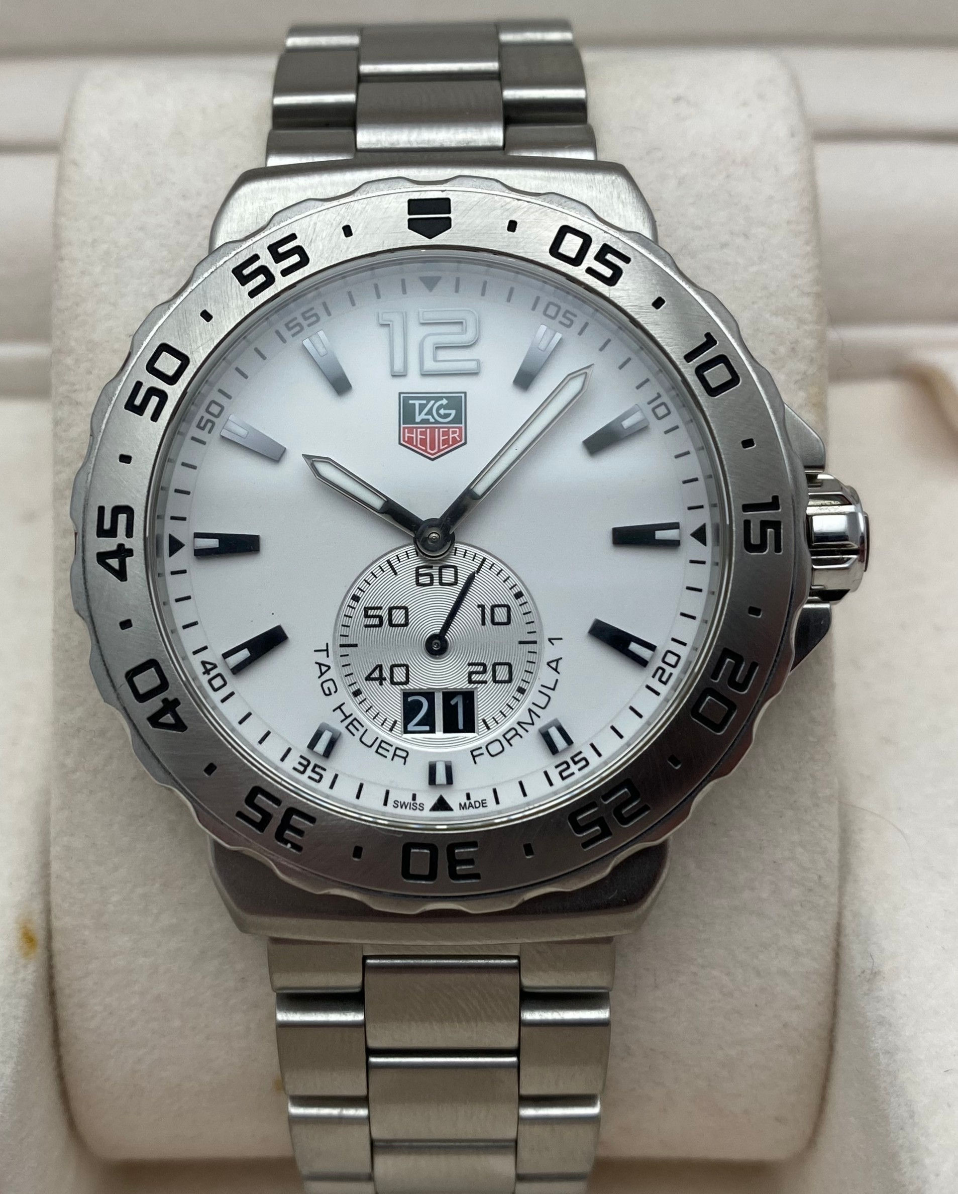 Tag Heuer Formula 1 Grande Date White WAU1113.BA0858