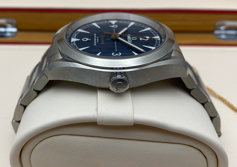 Thumbnail: Omega Railmaster 40mm Blue  220.10.40.20.03.001 crown