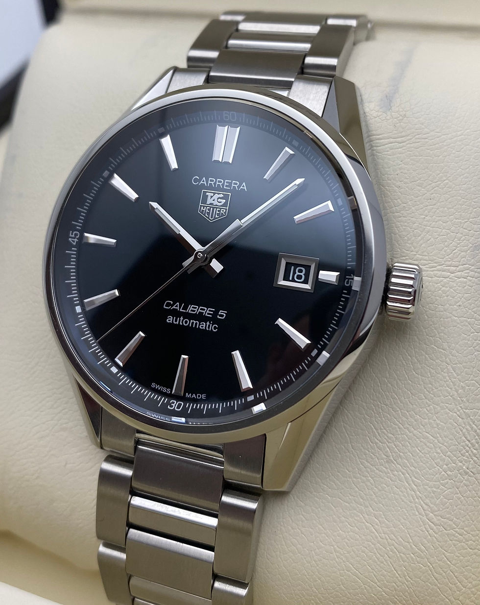 Thumbnail: Tag Heuer Carrera Calibre 5 Date 39mm Black WAR211A