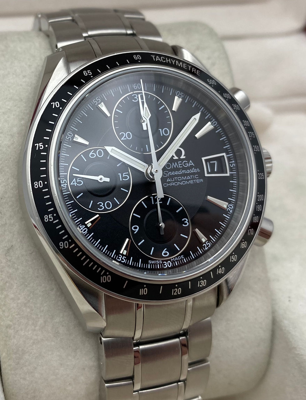 Thumbnail: Omega Speedmaster Date Chronograph Black 40mm 3210.50.00