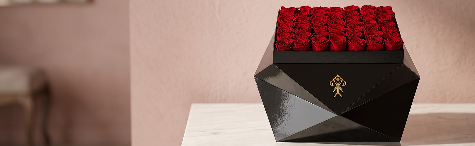 Red preserved roses gift box