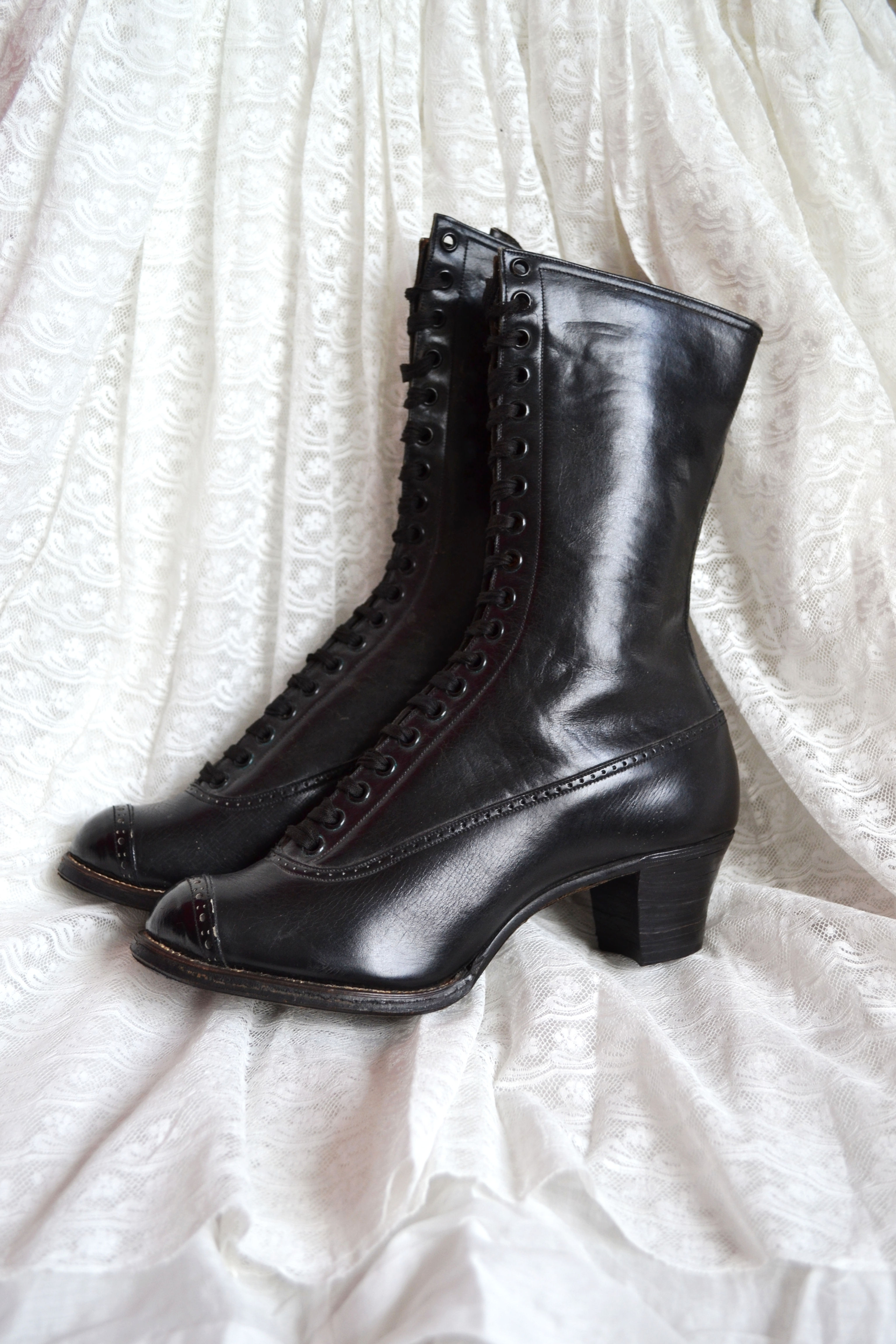 Bottines anciennes en cuir - 1910s