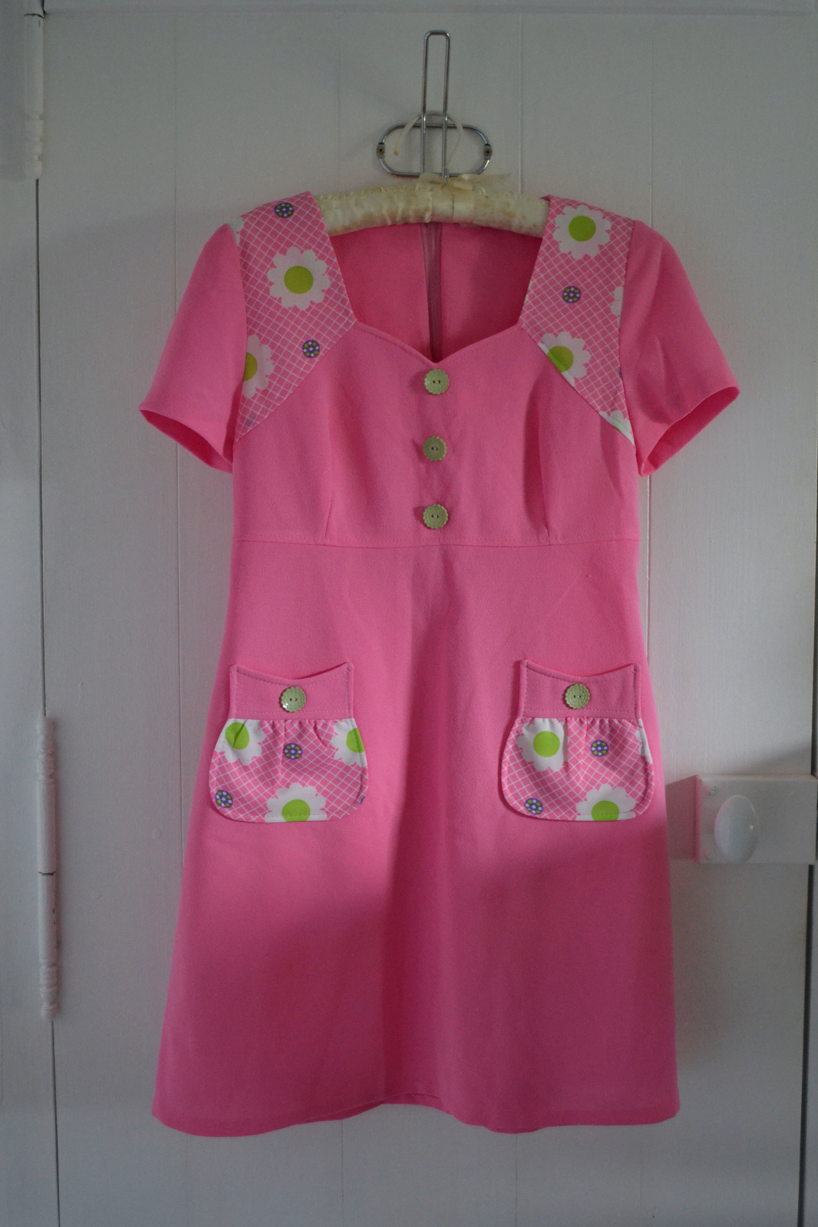 Mini robe rose 1960s