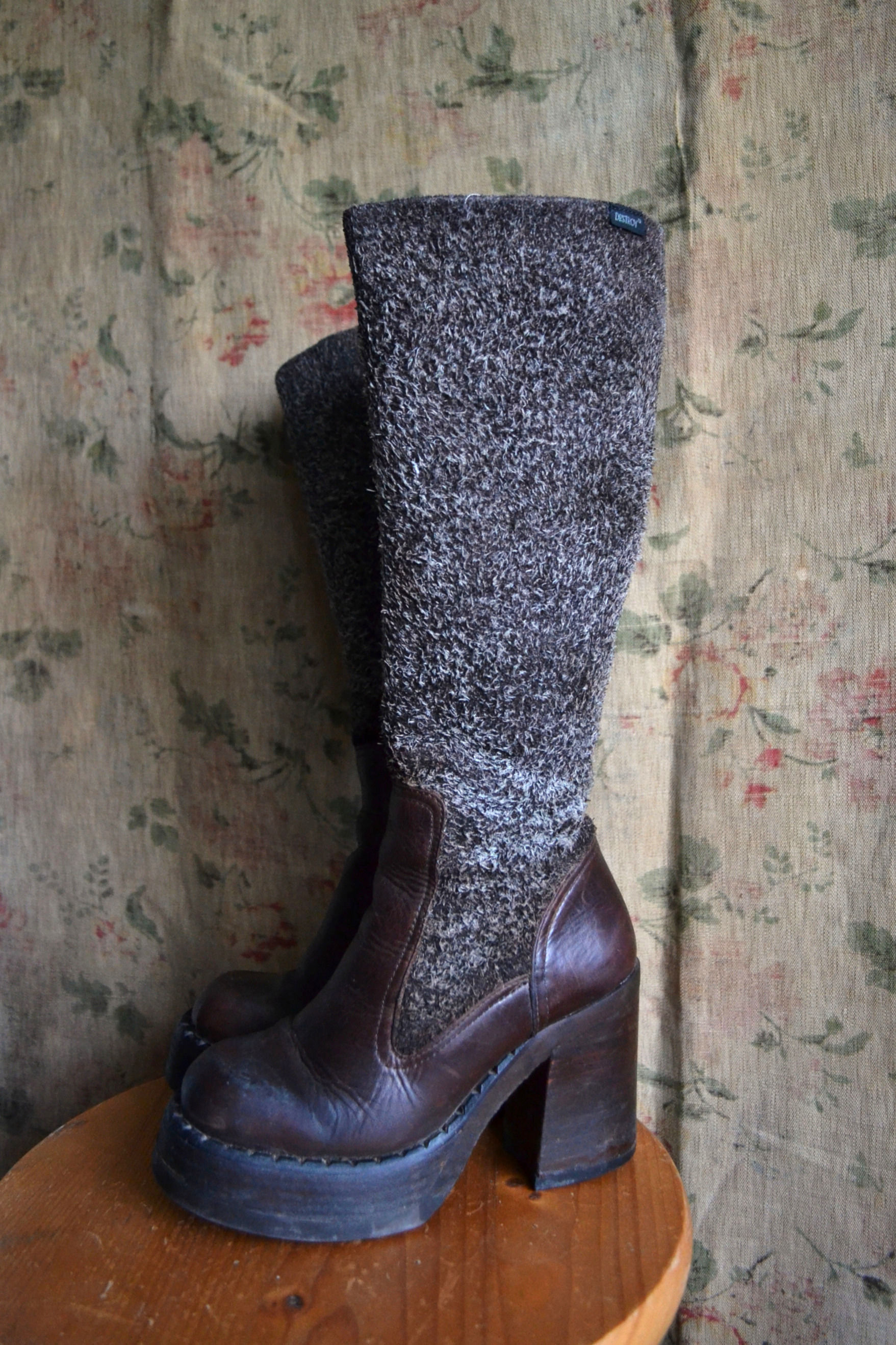 Bottes Destroy cuir gratté, modèle collector - Y2K