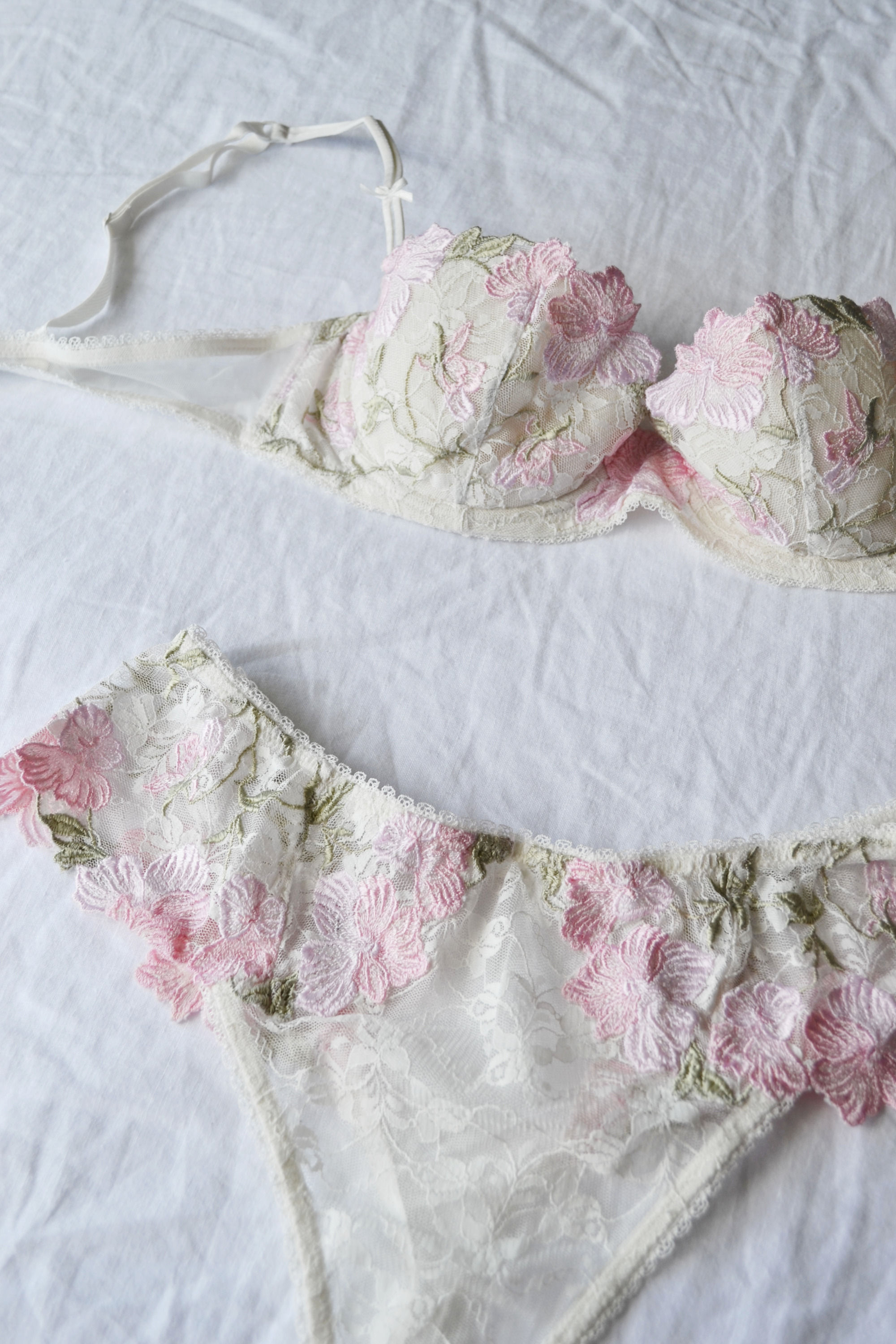 Ensemble 1980s fleuri