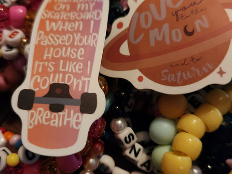 Make the Friendship Bracelets: Pop Music Creating Community in 2023