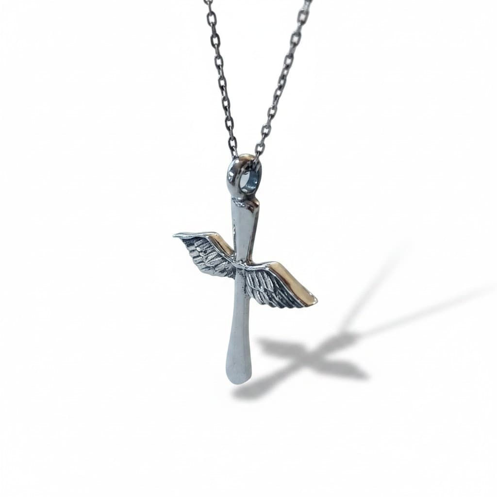 925 ayar gümüş, 0.7mm 45cm oksitli forsa zincir, iki yanı melek kanatlı, haç formunda angel cross kolye.