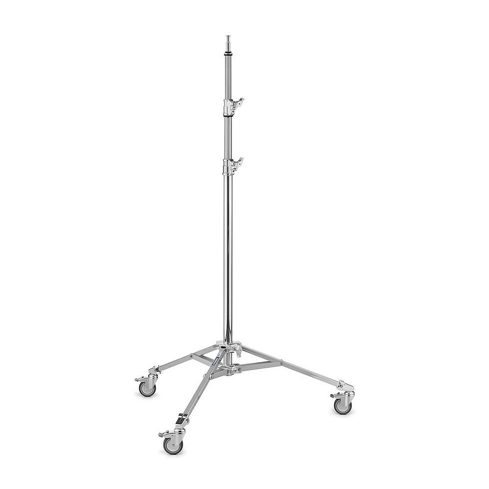 Avenger Low Base Stand 2.9m w/ Wheels