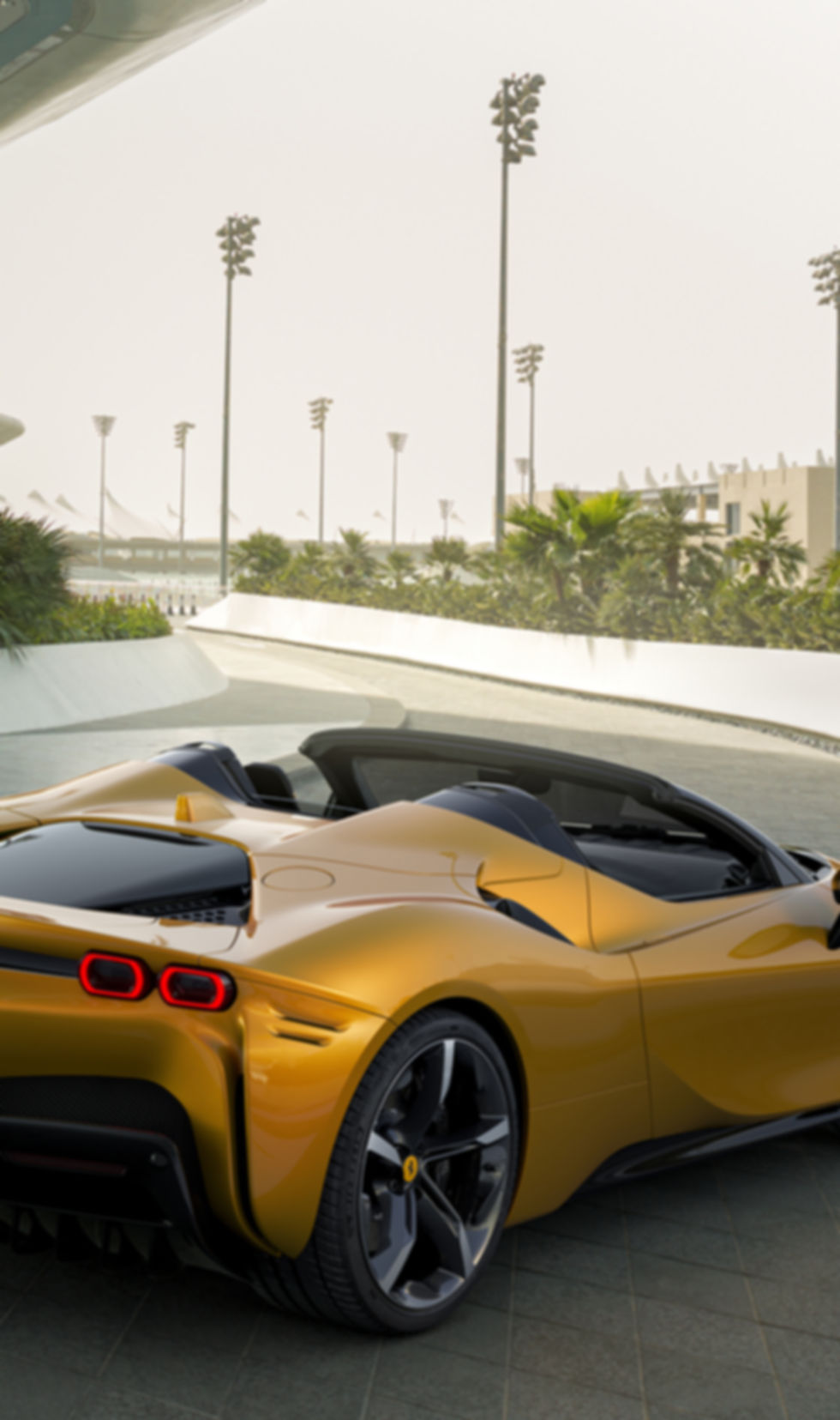 07_SF90_Spider_3-4_rear.jpg
