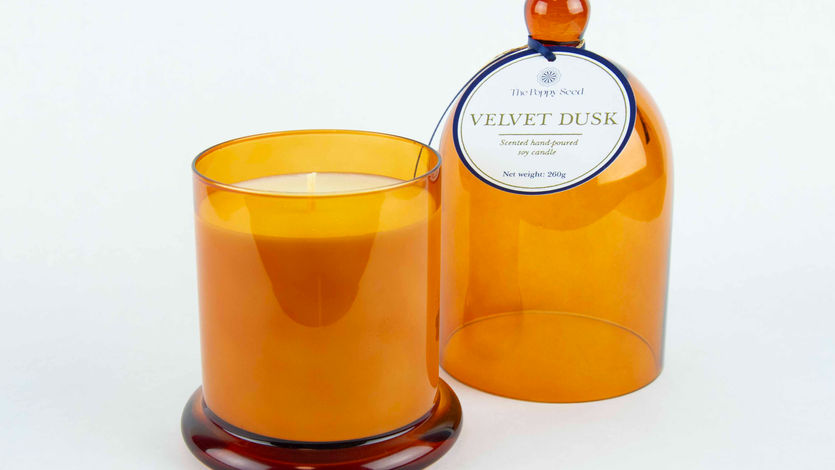 Velvet Dusk 100% soy wax with cotton wick