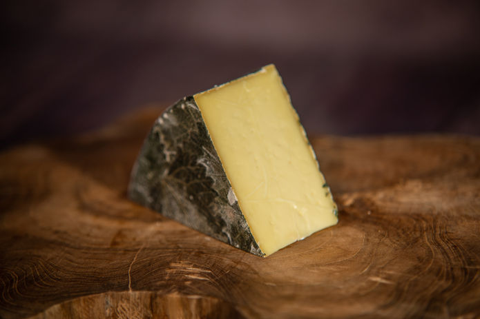 Cornish Yarg -004.jpg