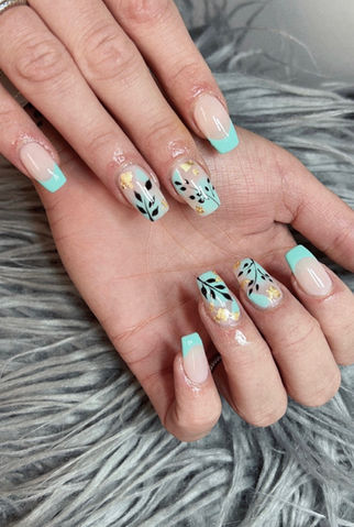 Nail Designs _0413.jpeg