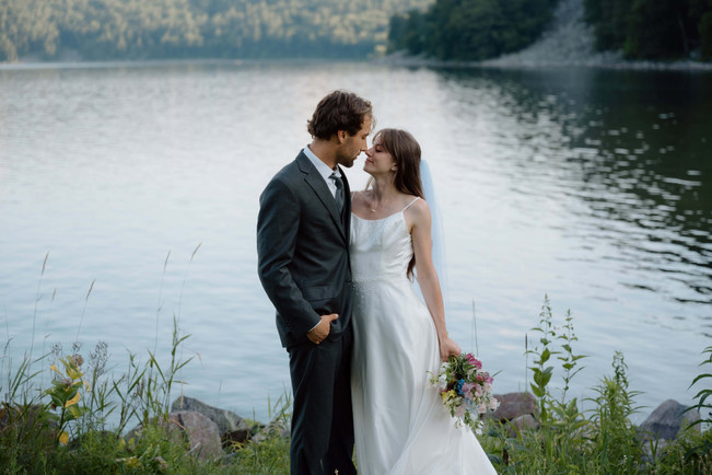 devils lake hiking elopement