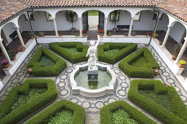 Villa Terrace Decorative Arts Museum Wedding