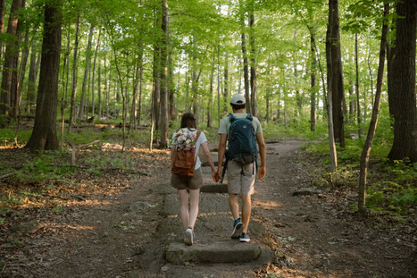 devils lake hiking elopement east bluff trail