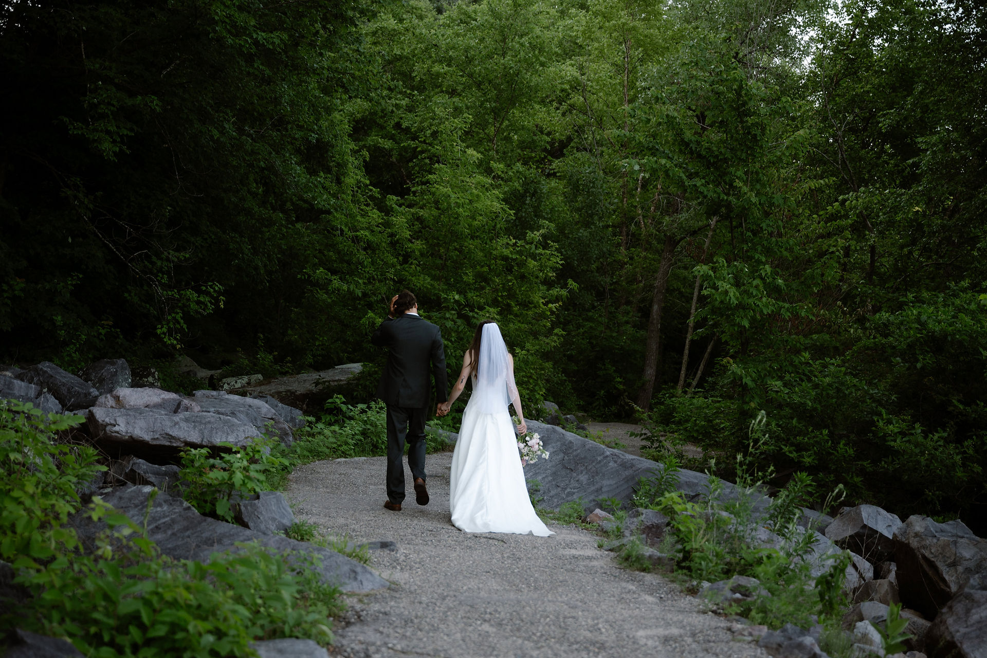 devils lake hiking elopement