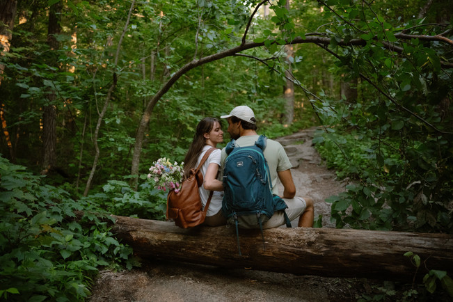 devils lake hiking elopement east bluff trail
