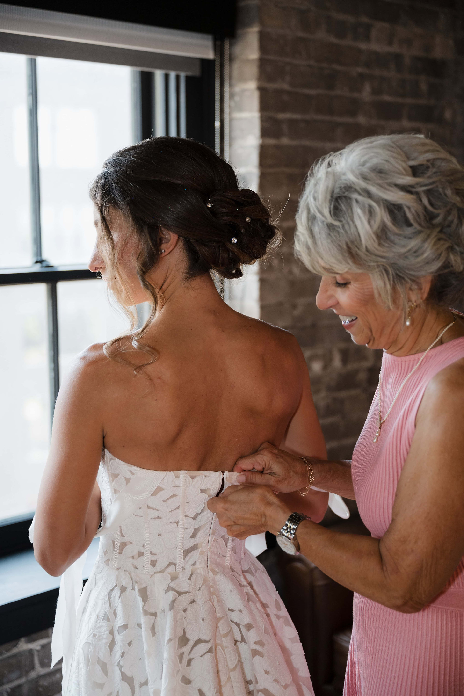 bride getting ready at the saddlery