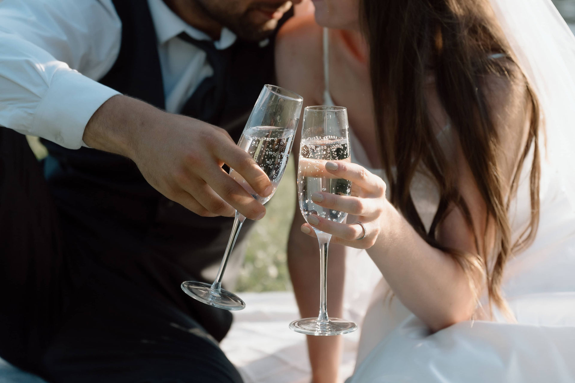 devils lake elopement picnic