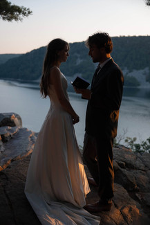 east bluff trail elopement ceremony at sunset at devils lake state park