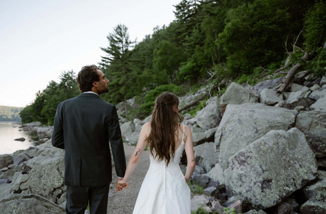 hiking elopement devils lake