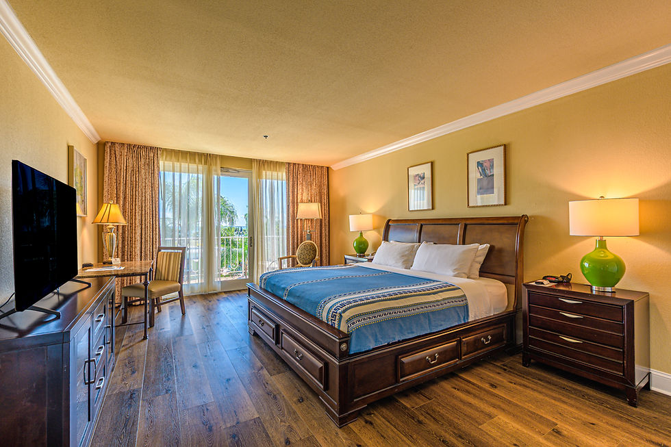1 King Bed, Superior, Bay View with Patio or Balcony