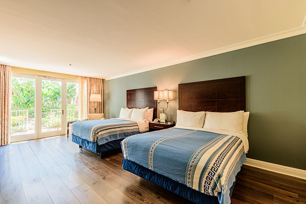 2 Queen Bed, Deluxe Room Poolside