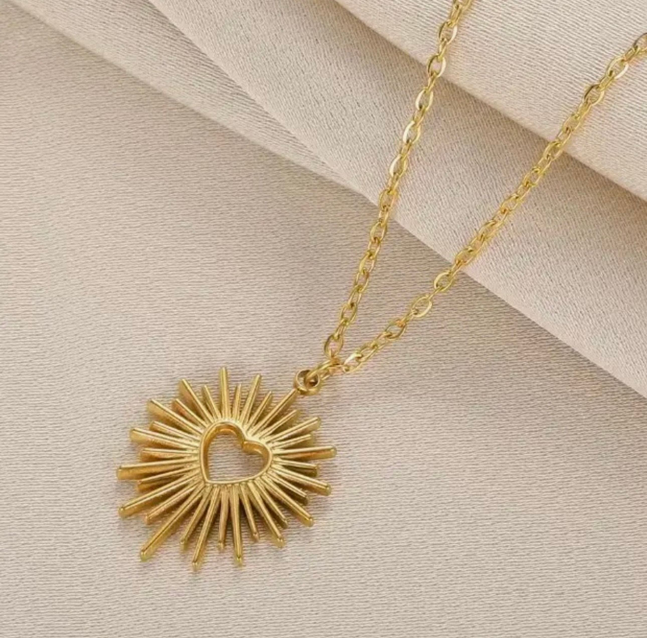 Elira Soleil Heart Necklace