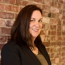 Teracloud_Headshots_024_highres_nicole_hart.jpg