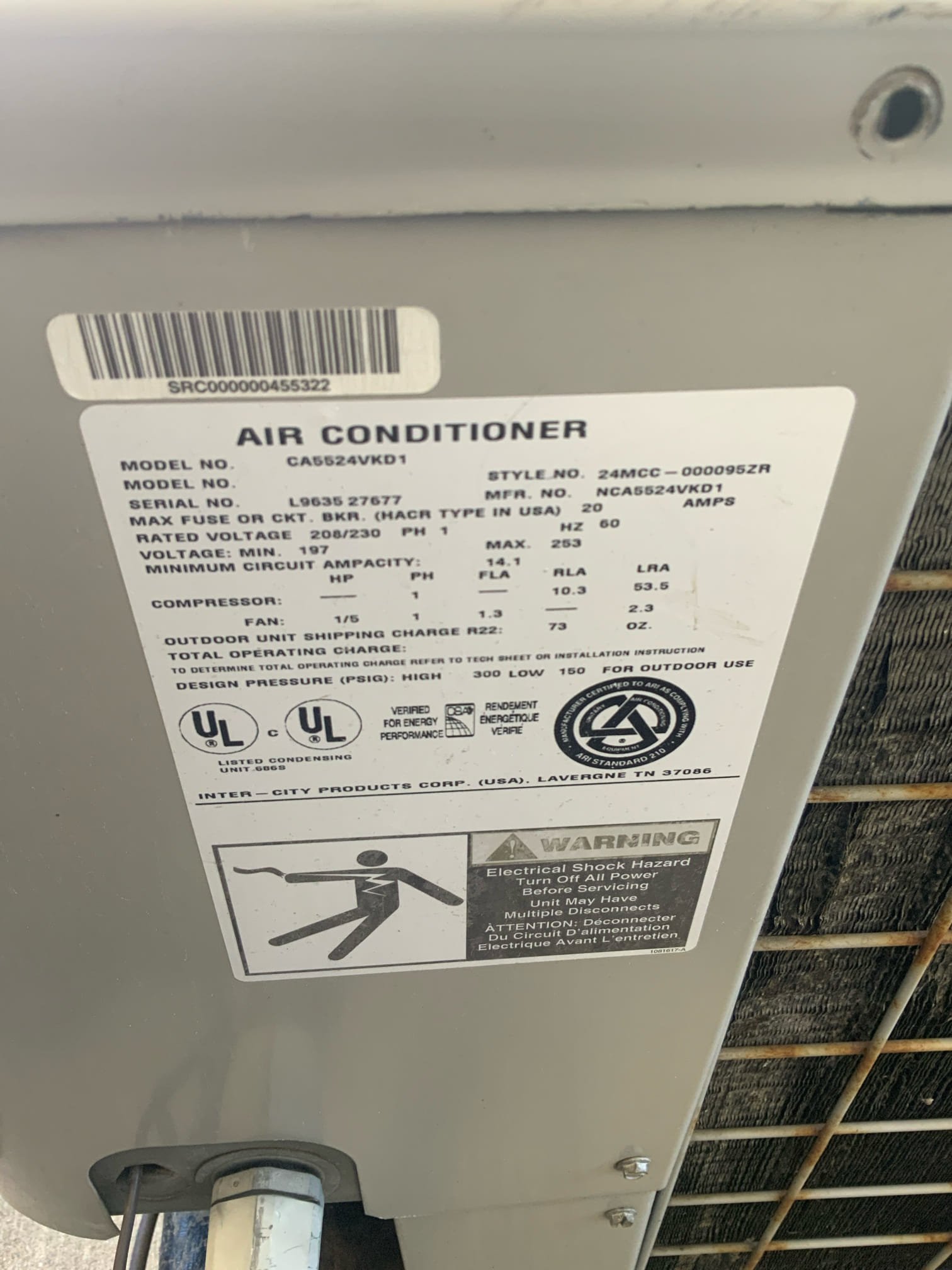 Fixing chipped porcelain with durable repair solutions. Essential for commercial spaces, addressing mold concerns with commercial-grade mold killer and comprehensive repair.