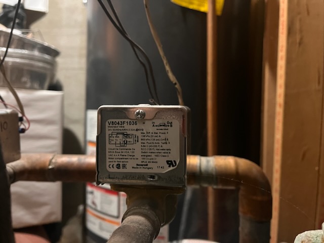 Image depicts a toilet rodder, a specialized tool used for effective clogged toilet repair. Essential for toilet repair and maintenance, it helps clear blockages and restore proper flushing.