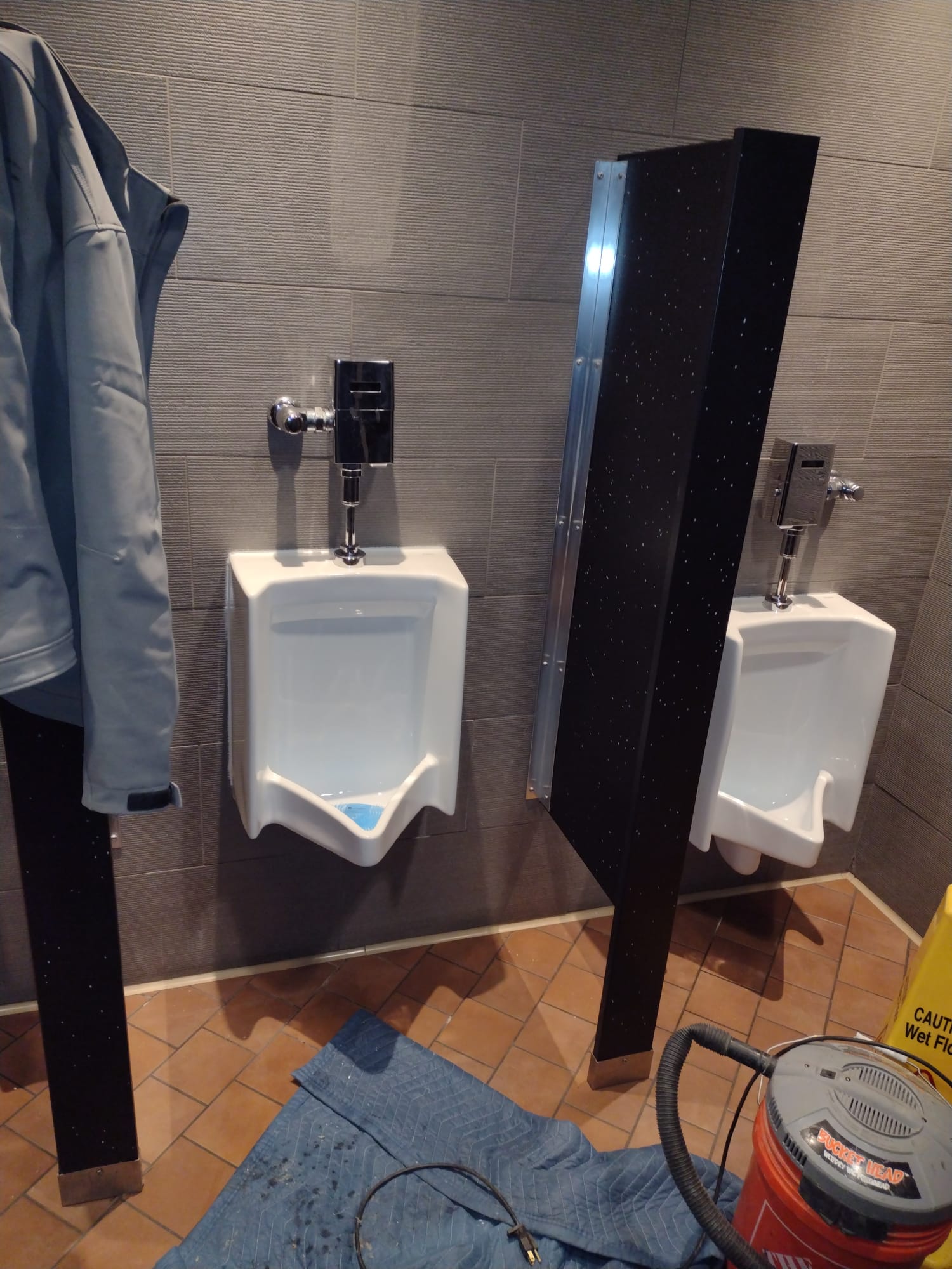 Image depicting severe bathroom mold damage, possibly near you. Focus is on bath tub mold, highlighting the urgent need for emergency bathroom mold damage remediation services.