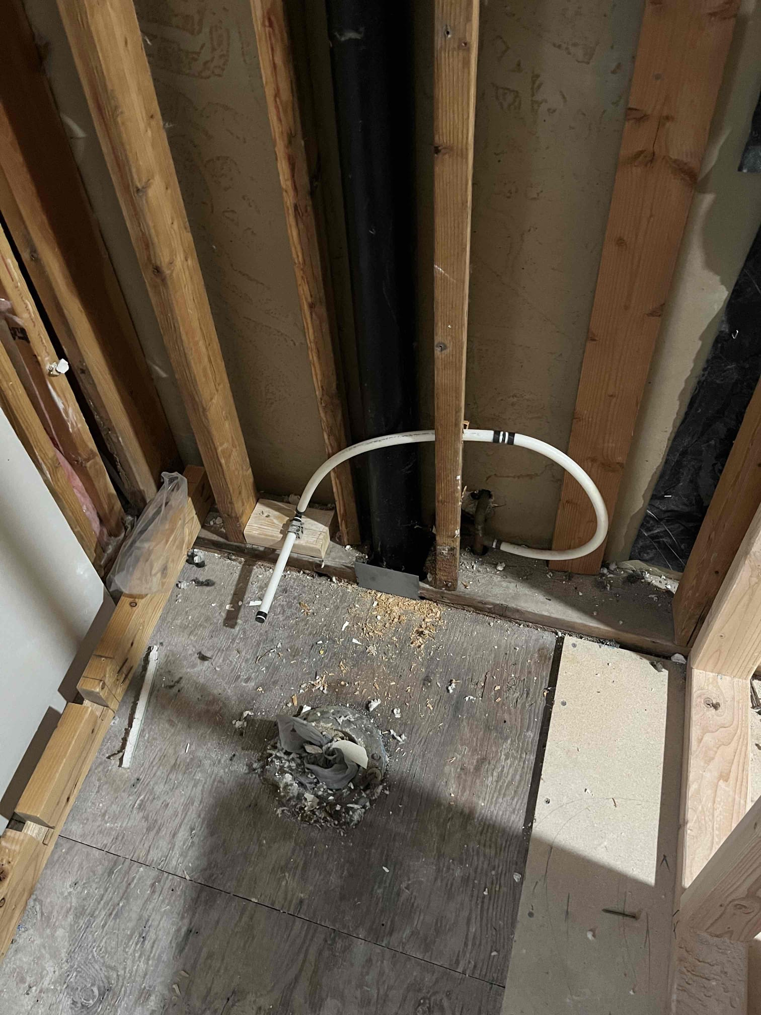 Image showcasing a pristine, mold-free commercial building interior after restoration, highlighting clean air ducts and happy employees. Text overlay reads: 'Free Commercial Mold Restoration Estimate' and 'Best A/C Company Near Me'. Visual elements emphasize improved air quality and a healthy work environment, subtly promoting commercial mold restoration services.