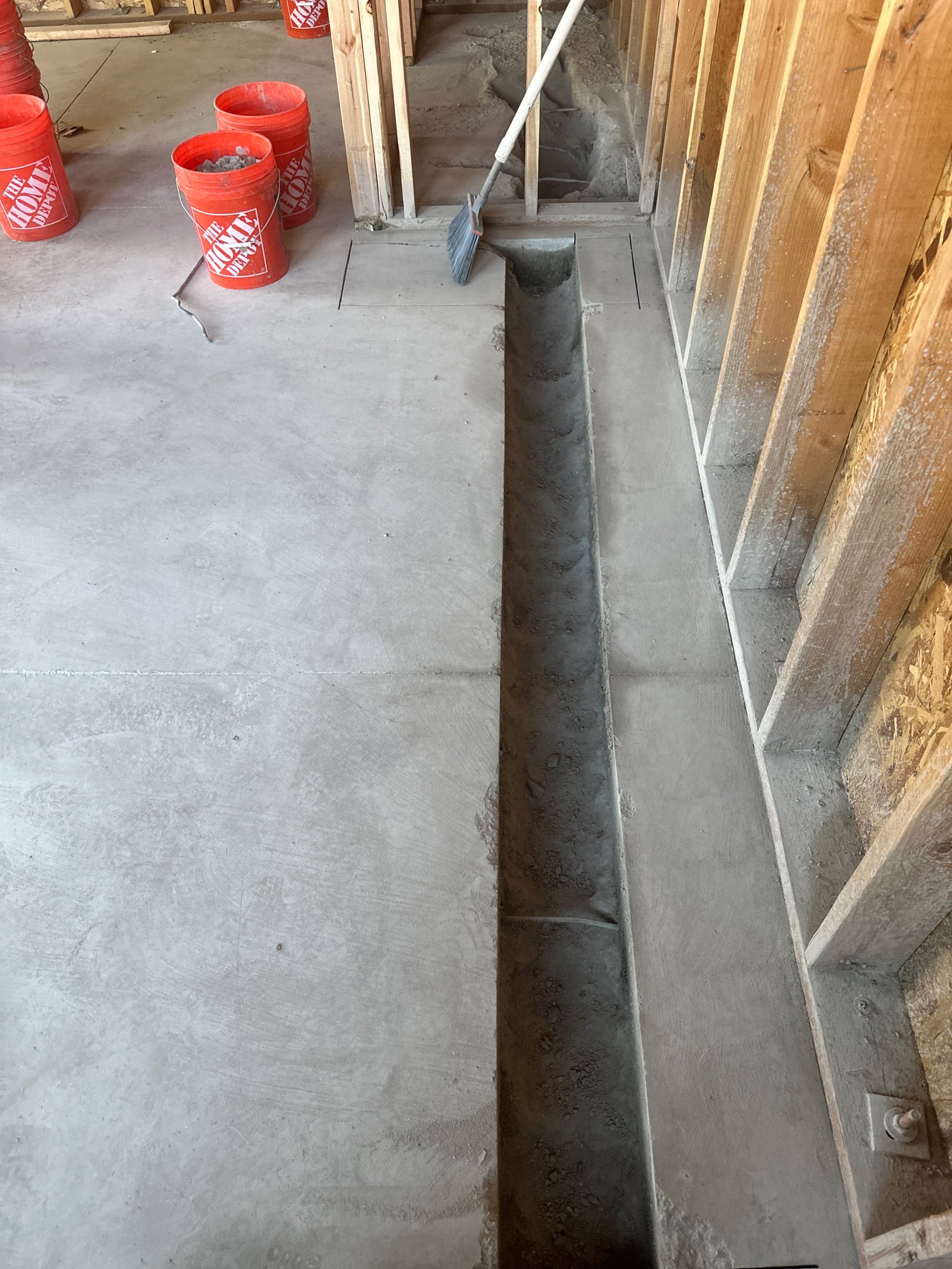 Image depicting sewer line repair in Denver, highlighting the importance of addressing main sewer line clogs and repairs to avoid costly damage. Professional services ensure efficient and affordable solutions for main sewer line issues.