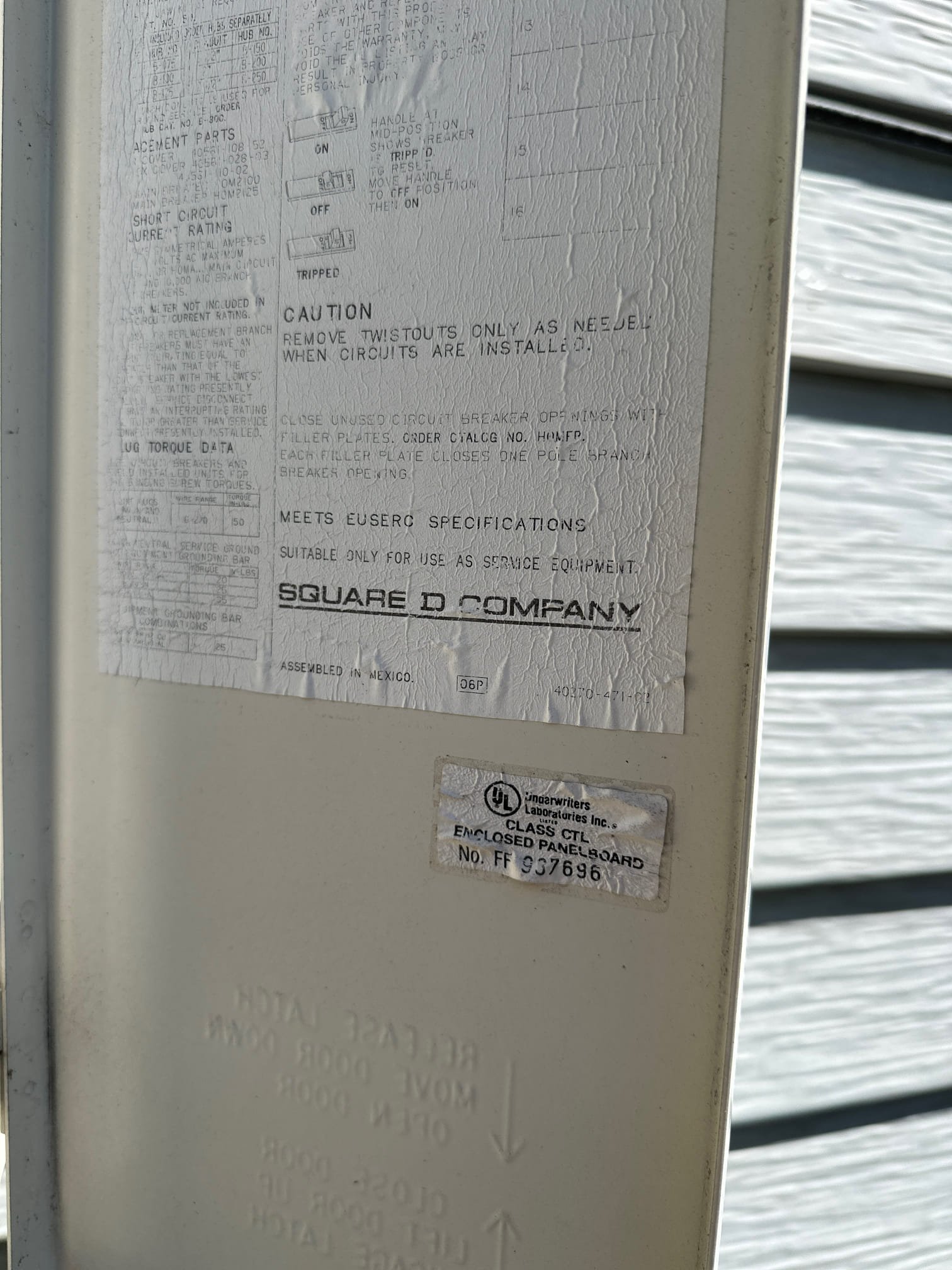 Keep cool and comfortable with multi-zone climate control solutions like MrCool 2 Zone and 5 Zone systems. Ensure optimal performance with regular maintenance, including emergency swamp cooler tune-ups, for efficient and reliable cooling throughout your home.