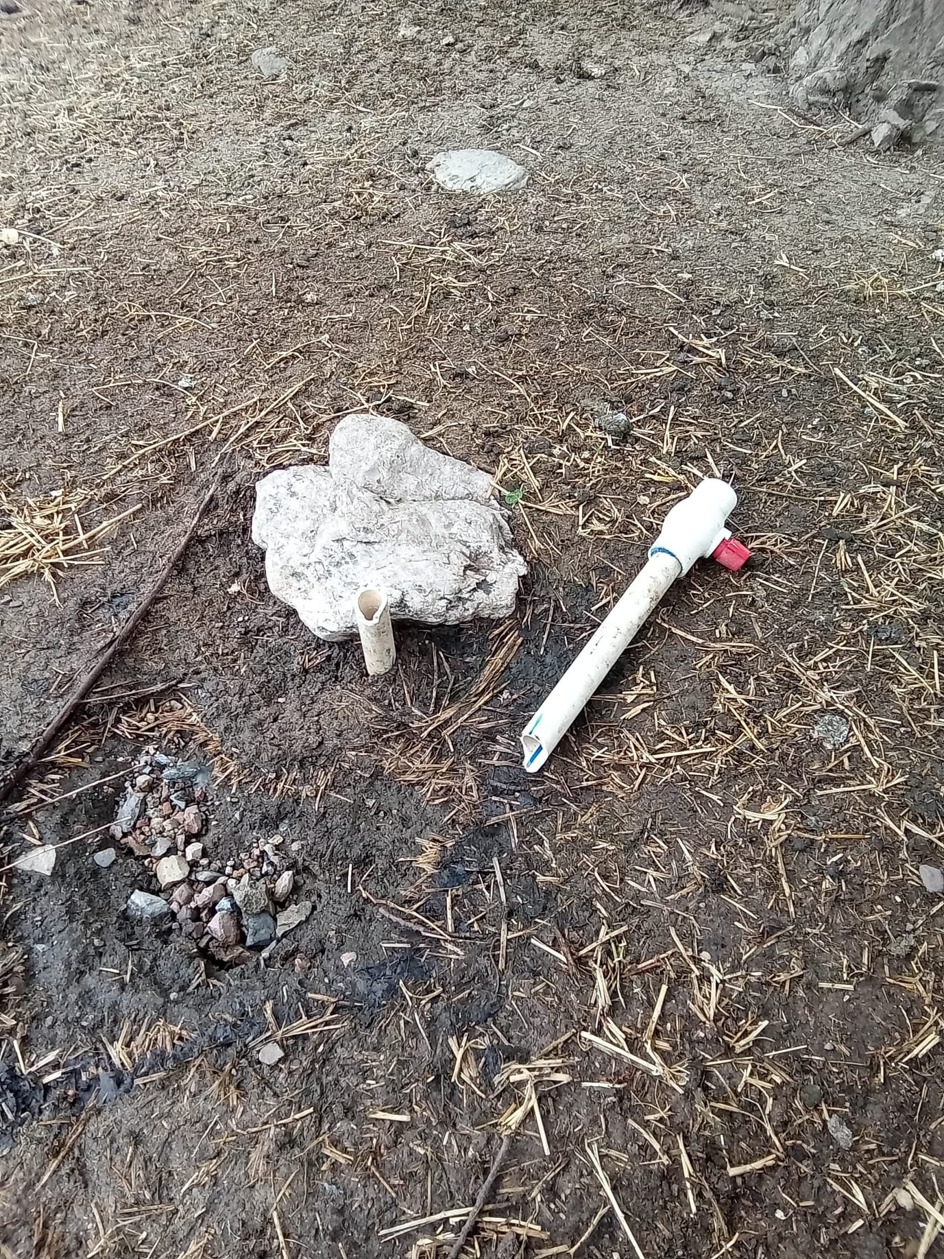 Image depicting a septic-safe drain opener solution for preventing collapsed drains and avoiding costly plumber visits. Safe for pipes and septic systems, ensuring effective drain cleaning.