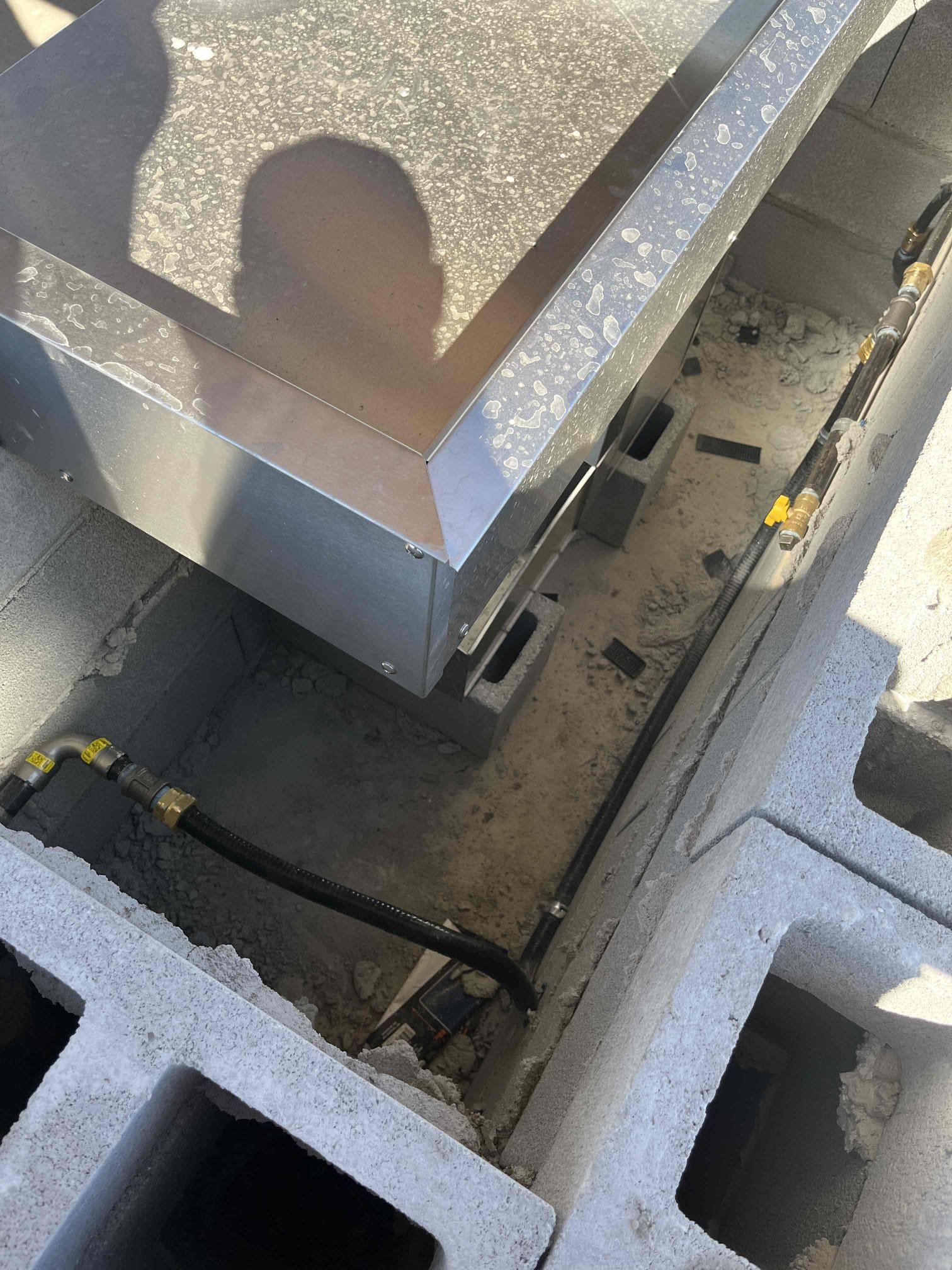 Need reverse osmosis service or emergency smoke damage cleanup? Find local companies specializing in reverse osmosis system maintenance, repair, and installation, as well as 24/7 emergency smoke damage restoration services for fire-related incidents.