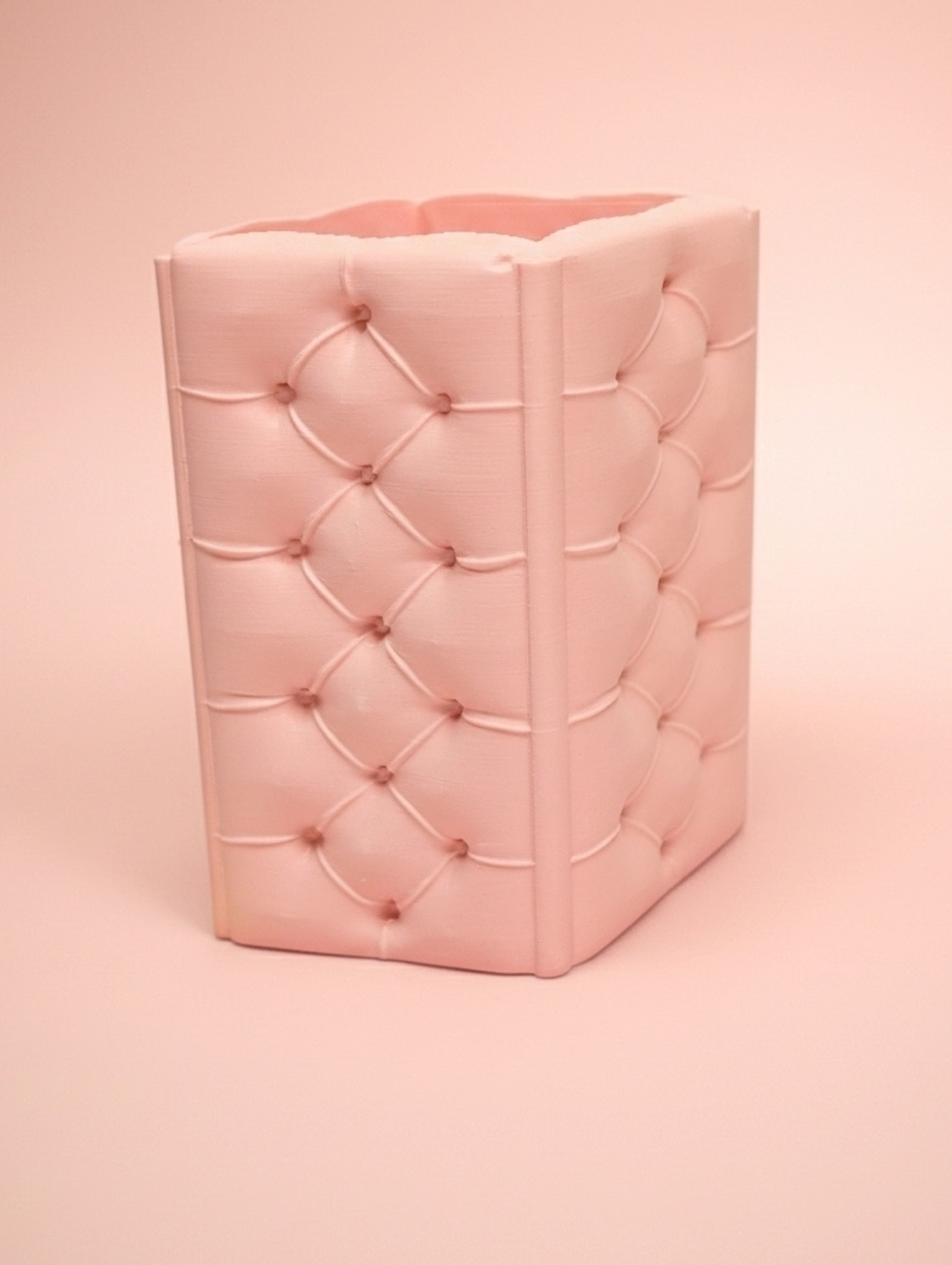 TUFTED HAND SOAP HOLDER 