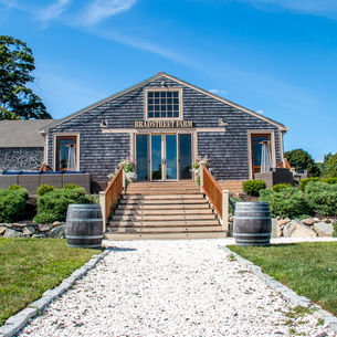 Venue Spotlight: Barn at Bradstreet Farm