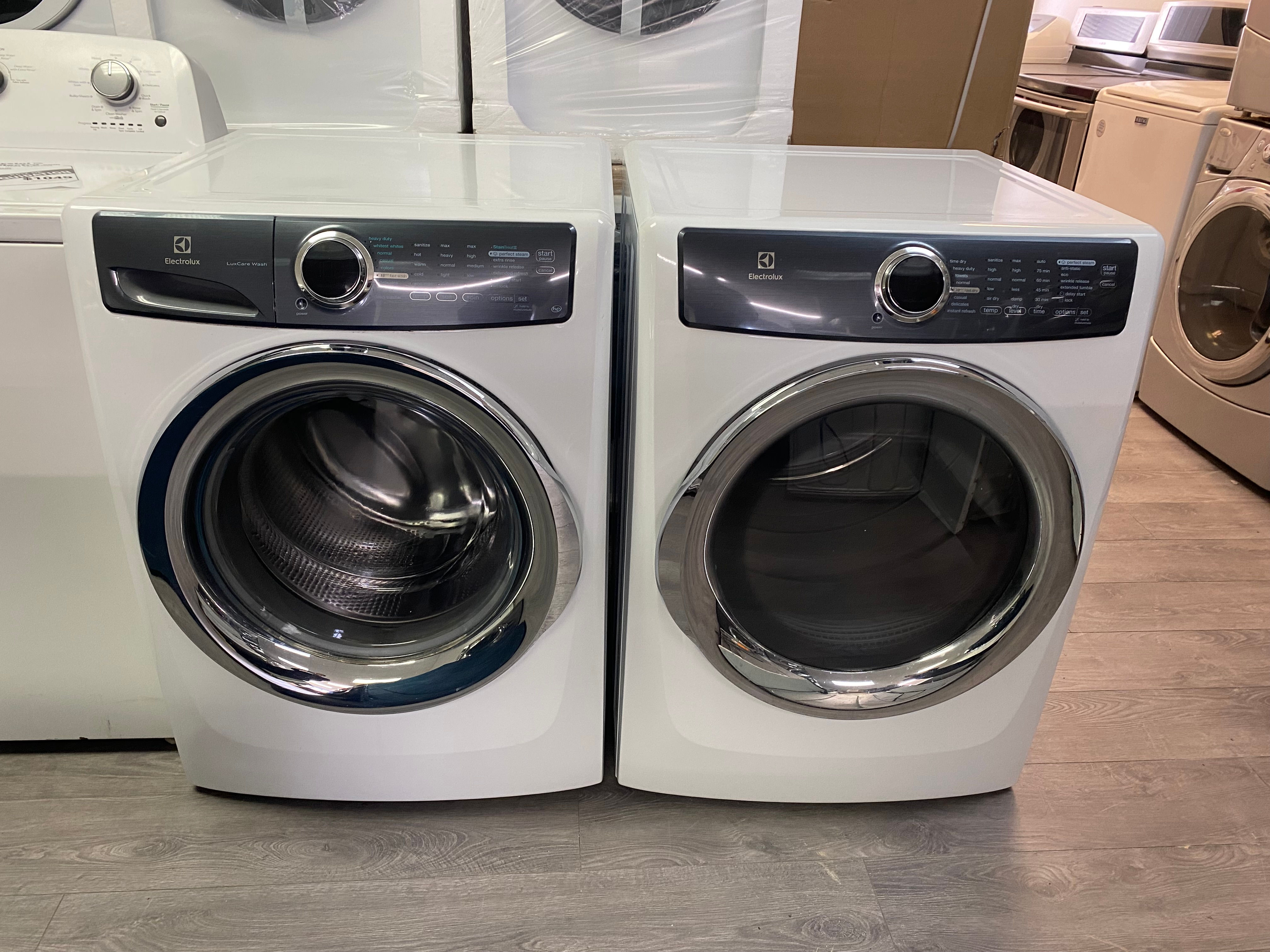 Ensemble laveuse et sécheuse Electrolux frontales blanches