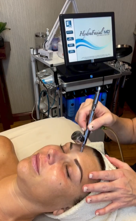 Oxygen Treatment + Hydrafacial