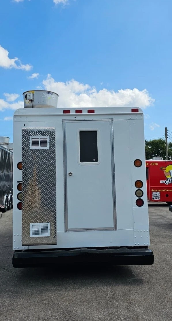 2026 Empire Trailers Food Truck with Brand New Kitchen Custom Build by JRS CUSTOM FOOD TRUCKS kitchen trailers for sale — photo 4 of 6 | Prime Trail Trailers