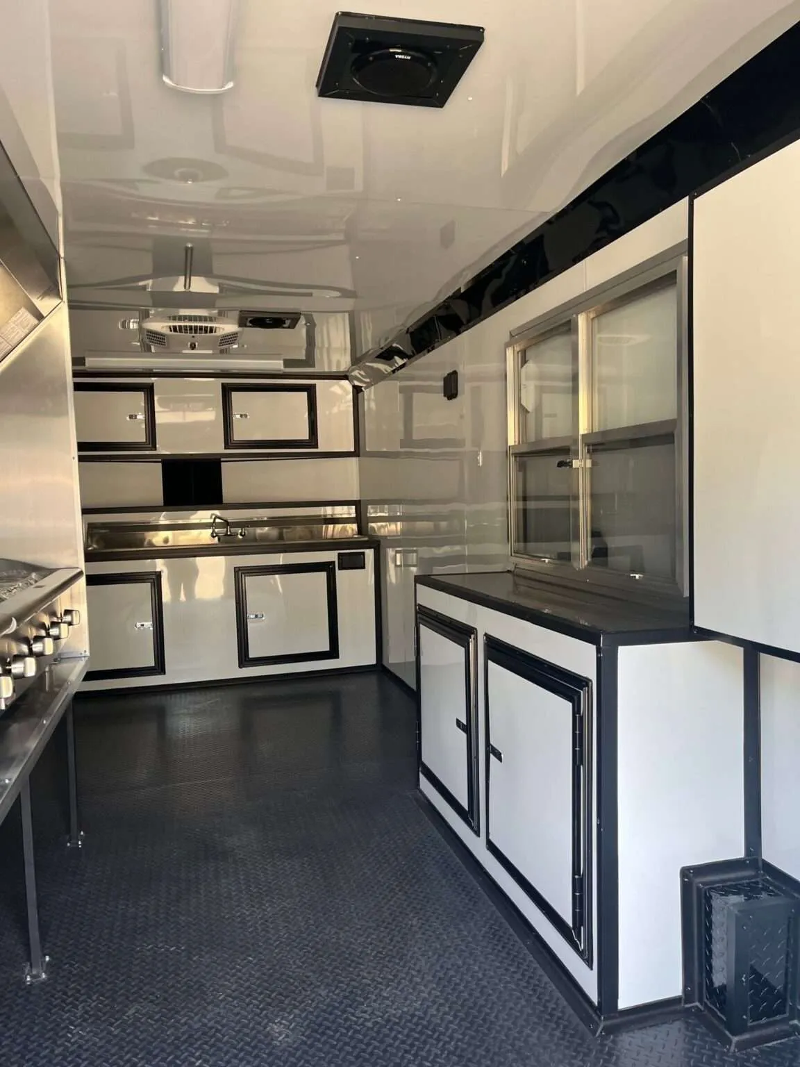2026 Empire Trailers 8.5×20 Hook and Line Cargo Fully Equipped Enclosed Concession Trailer kitchen trailers for sale — photo 2 of 12 | Prime Trail Trailers
